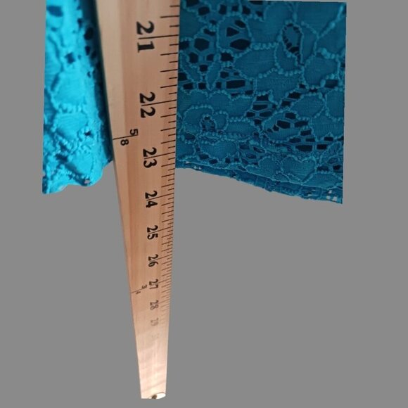 Jennie & Marlis Petite Turquoise Lace Sleeveless Top Petite Large - Picture 9 of 11